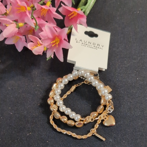 Laundry By Shelli Segal Gold and Pearl Stretch Bracelets Set of 3 NWT - Picture 1 of 5